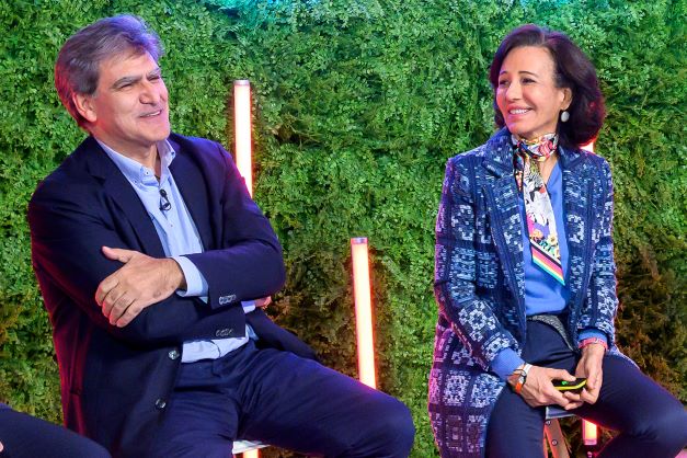 La imagen tiene un atributo ALT vacío; su nombre de archivo es Ana-Botin-Jose-Antonio-Alvarez.jpg