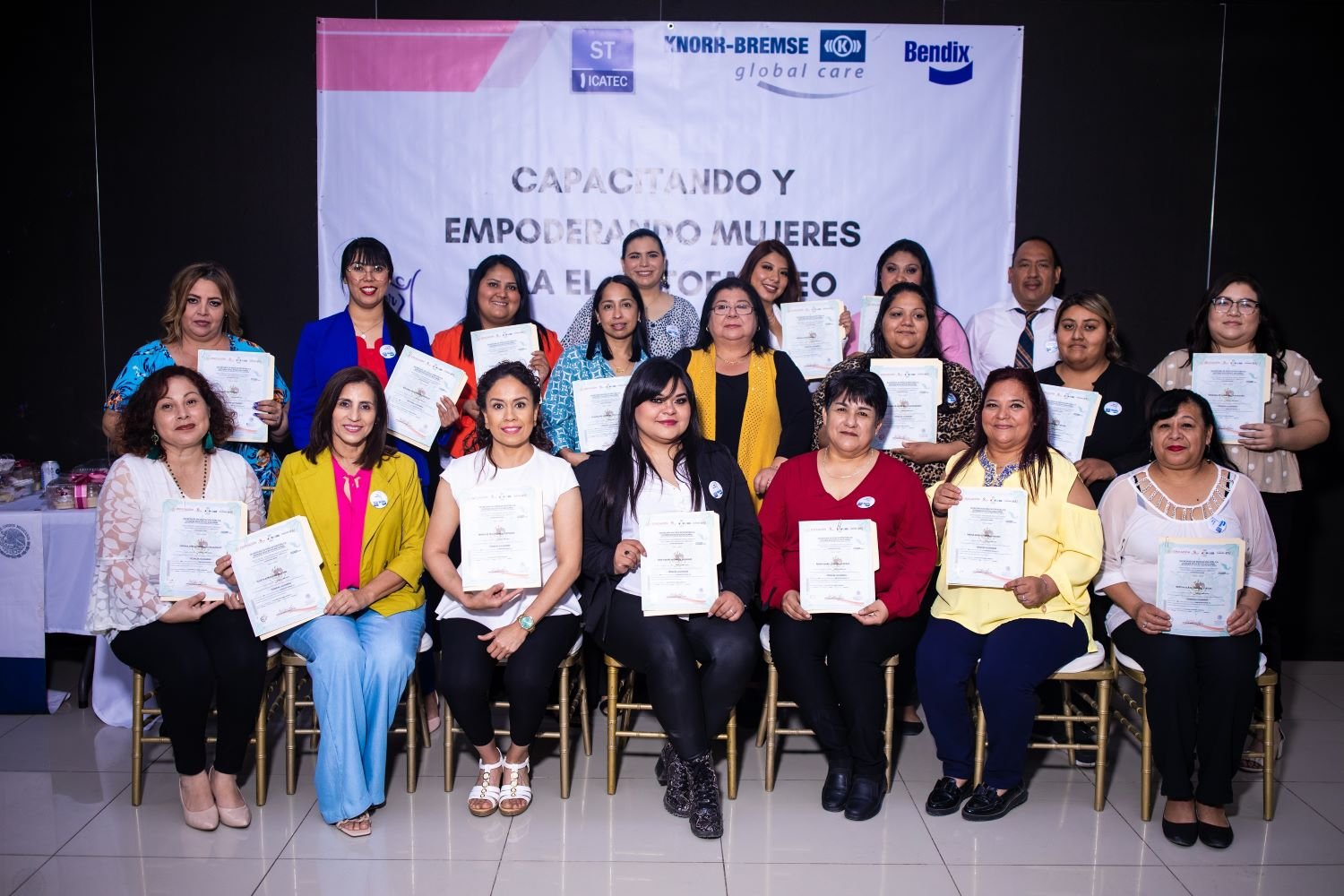 PROGRAMA DE EMPODERAMIENTO PARA LA MUJER EN ACUÑA, MÉXICO, RECIBE APOYO ...