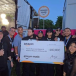 Amazon Music, Amazon Community Engagement y Fuerza Regida invierten $100,000 dólares en las artes juveniles de Chicago