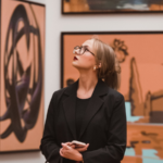 Corporativos adoptan arte museográfico para reducir el agotamiento laboral
