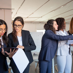 Liderazgo femenino empresarial: mujeres que definen el rumbo de los negocios